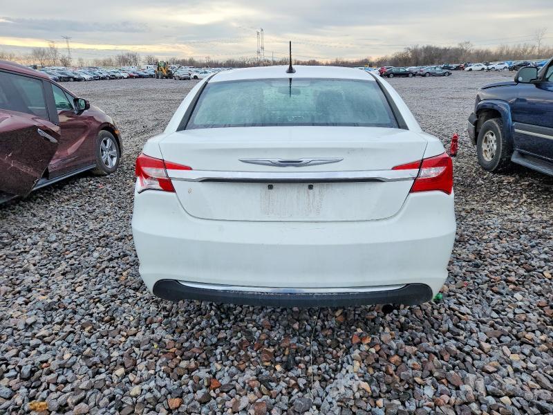 2013 Chrysler 200 Touring