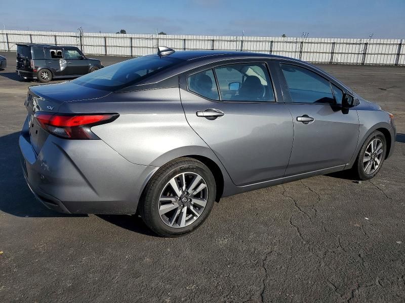 2023 Nissan Versa sv