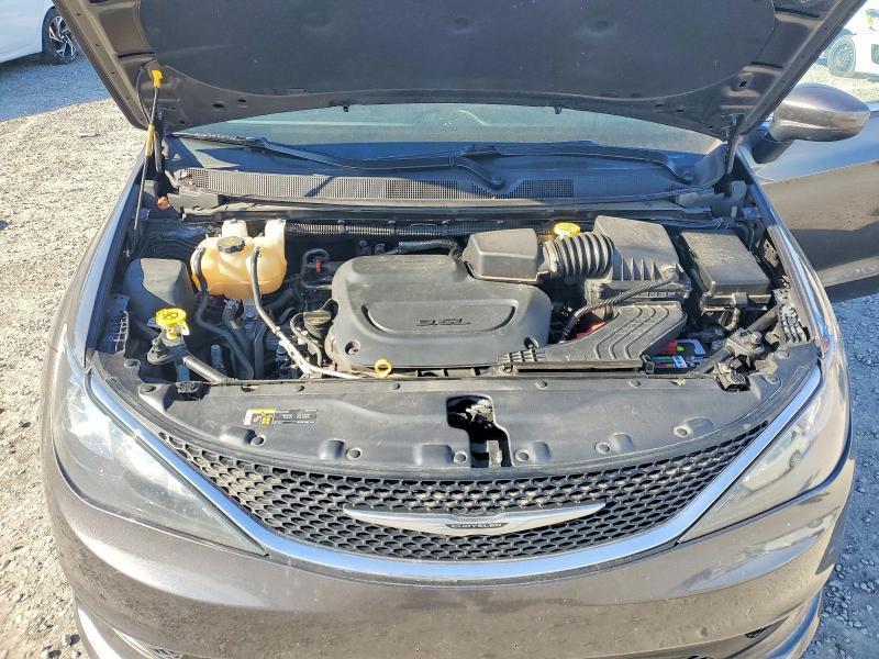 2021 Chrysler Voyager lxi