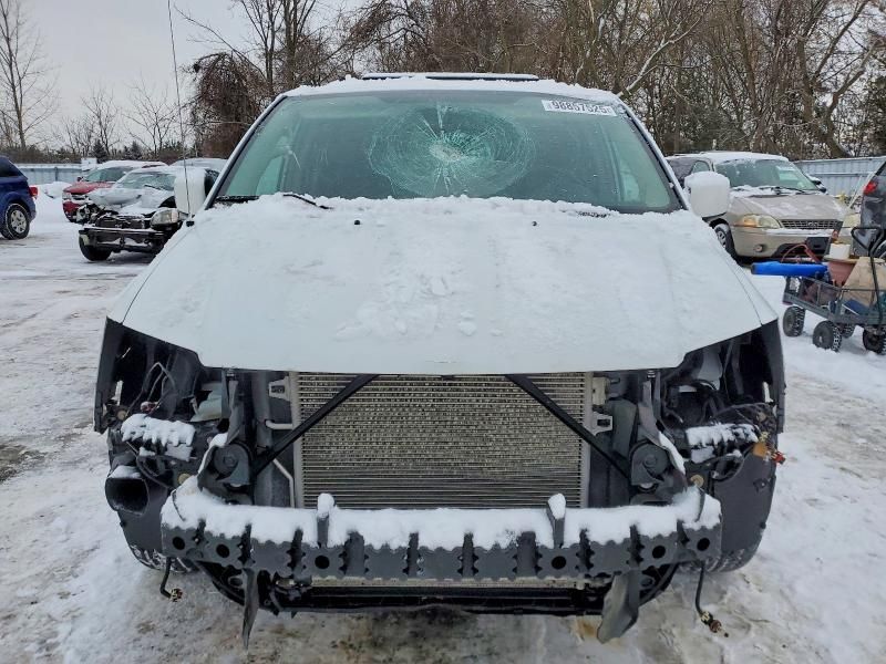2015 Chrysler Town & Country Touring l