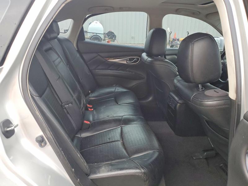2011 Infiniti M37
