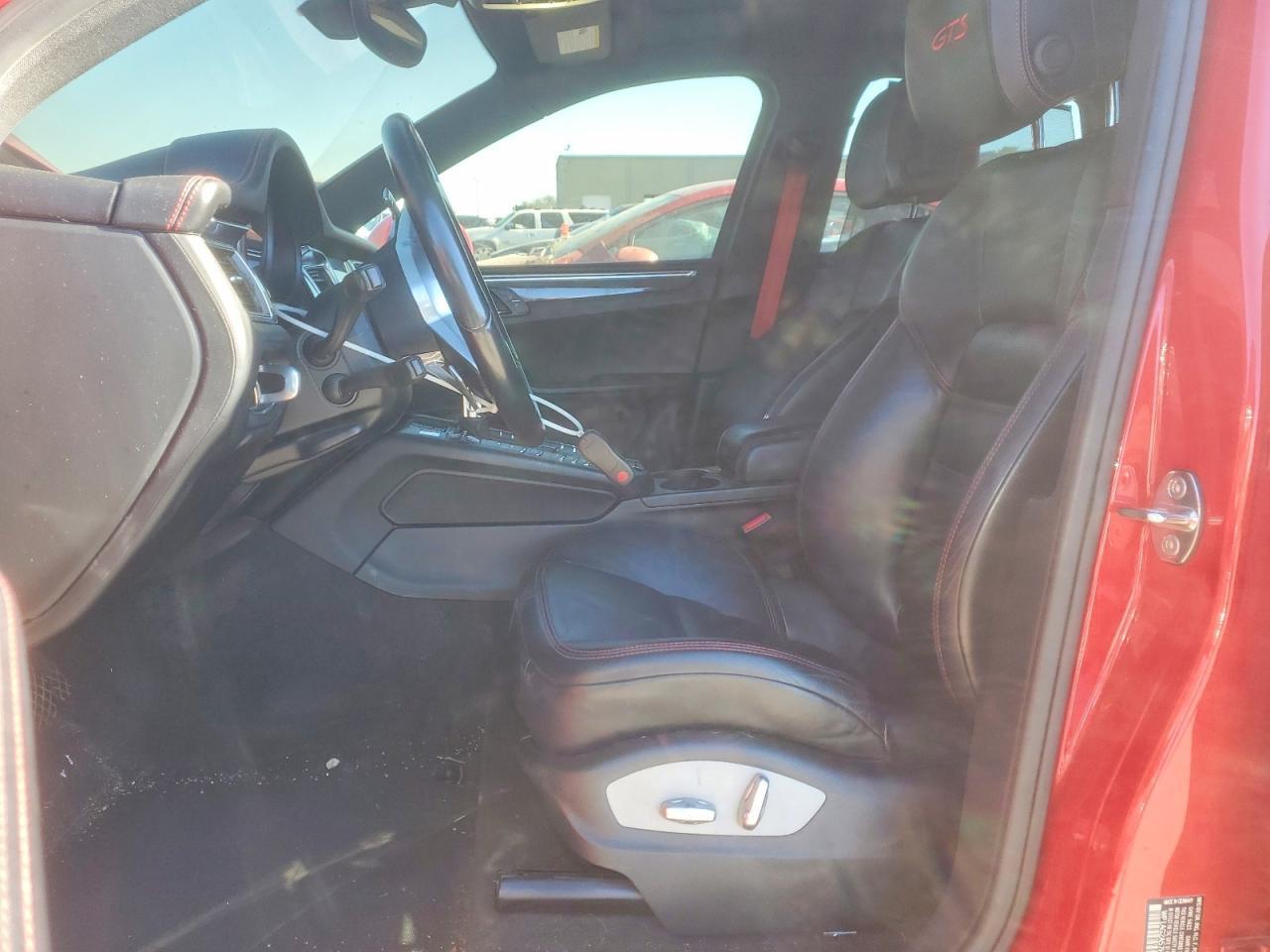 2017 Porsche Macan gts