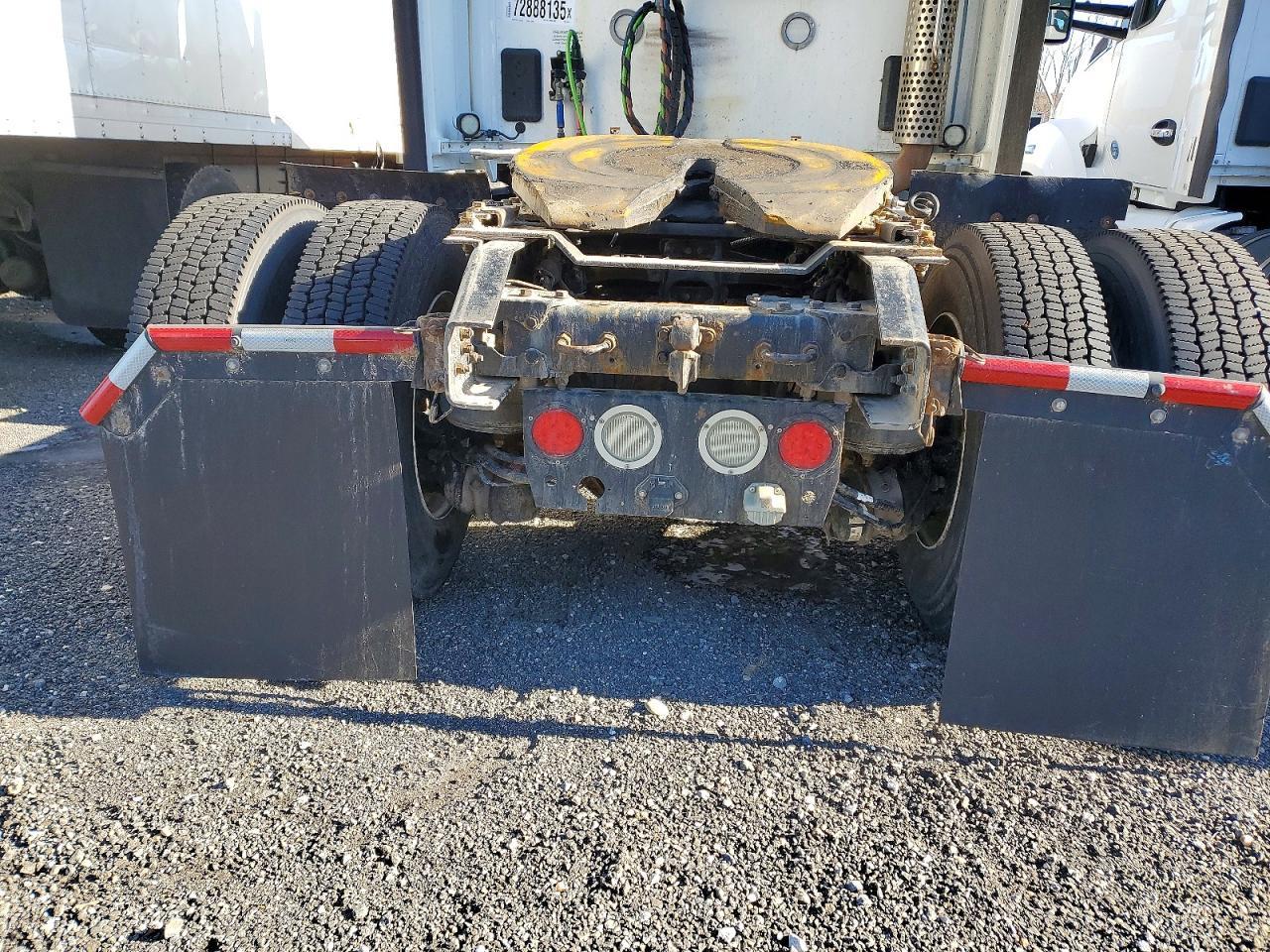 2018 Kenworth T680 Semi Truck