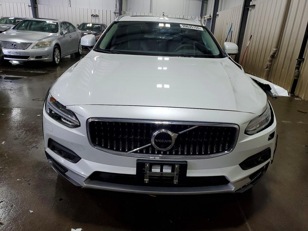 2021 Volvo V90 Cross Country T6 Inscription