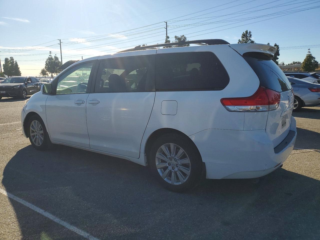 2011 Toyota Sienna le
