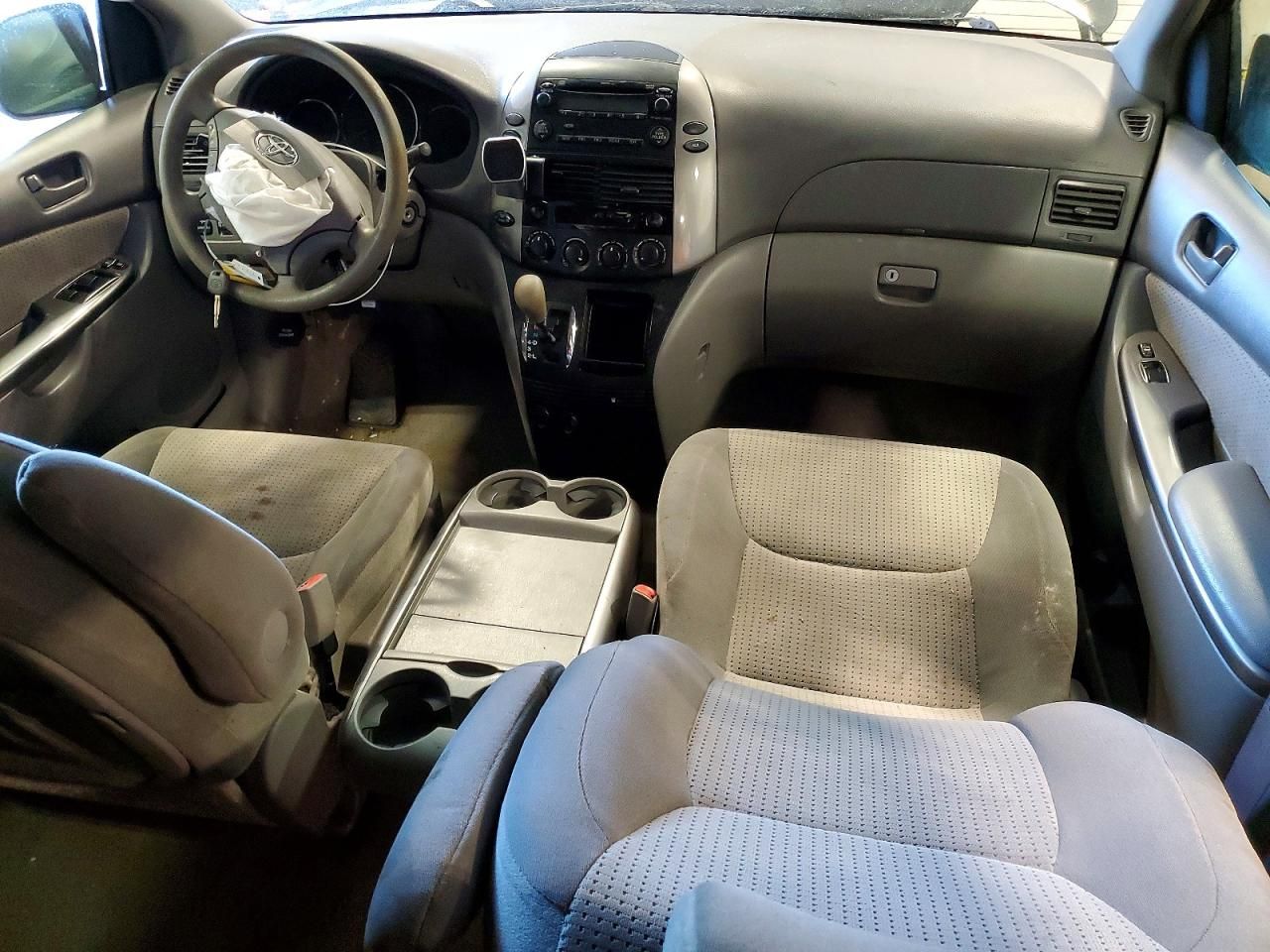 2009 Toyota Sienna le