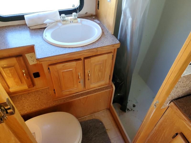 2004 Ford Econoline E450 Super Duty Cutaway van