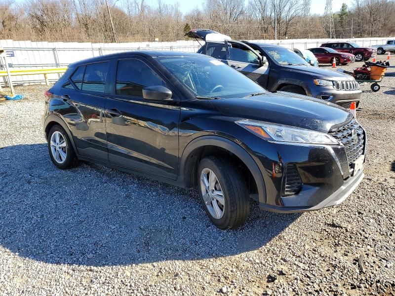 2021 Nissan Kicks s