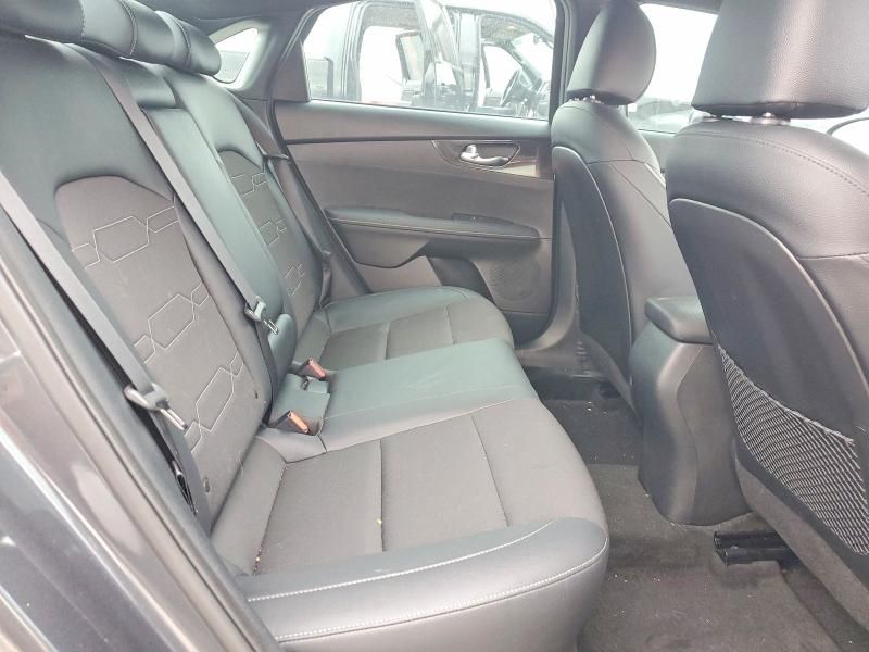 2023 KIA Forte gt Line