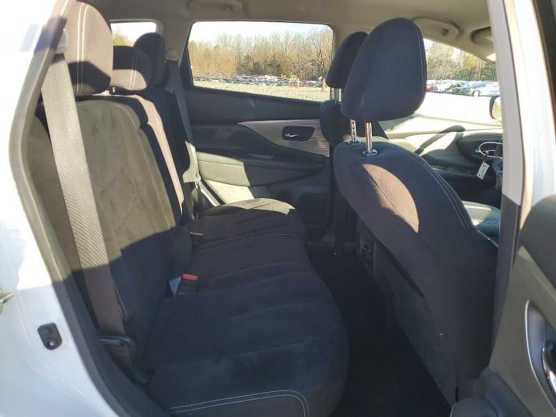 2016 Nissan Murano s