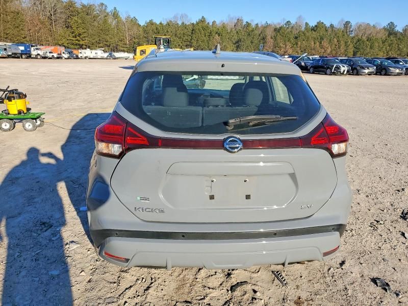 2021 Nissan Kicks sv