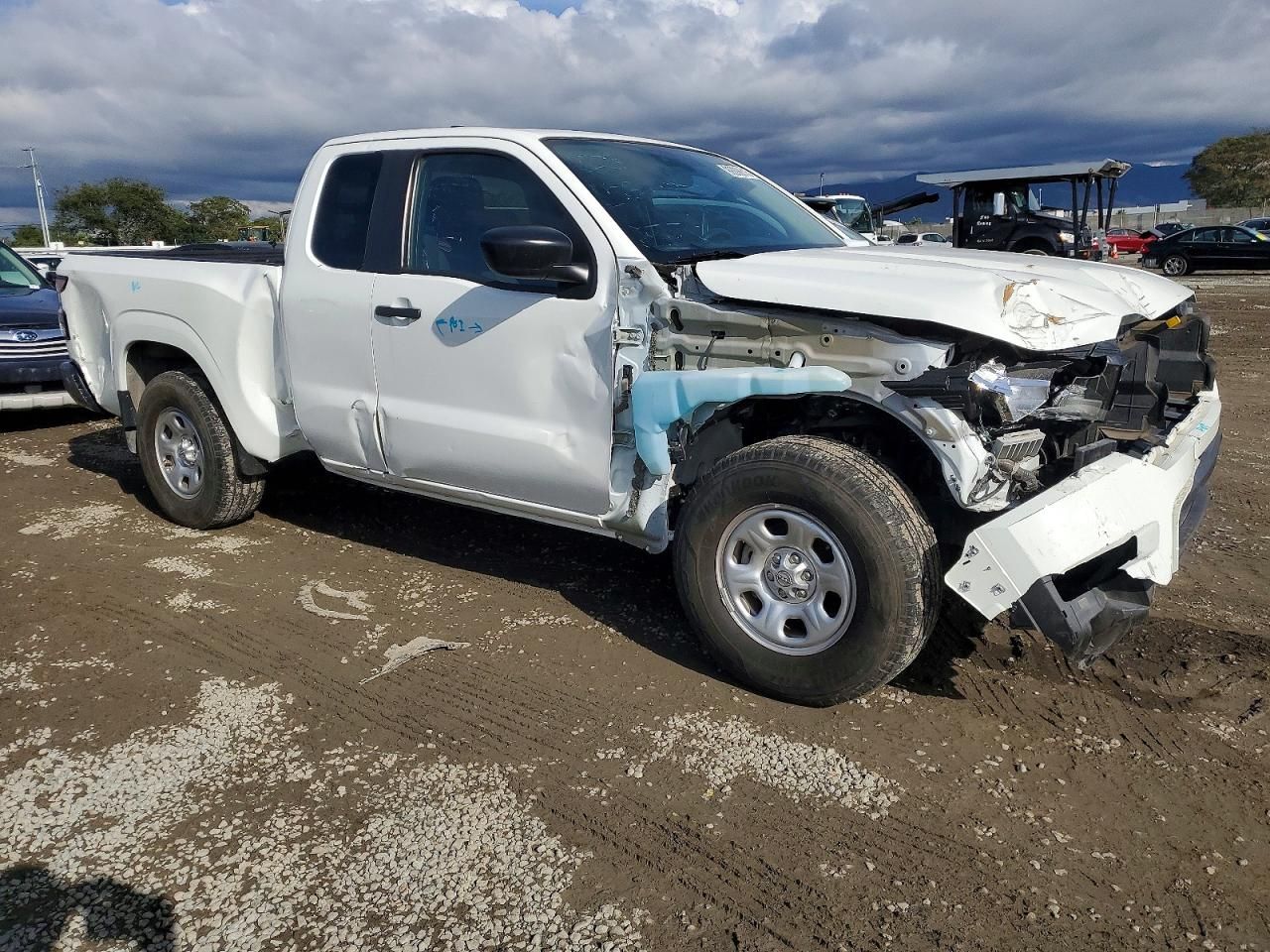 2022 Nissan Frontier s