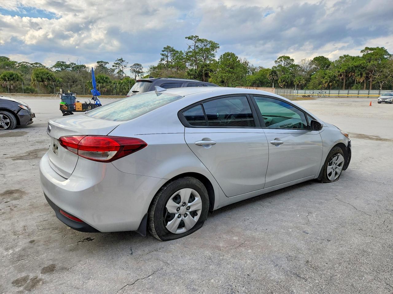 2017 KIA Forte lx