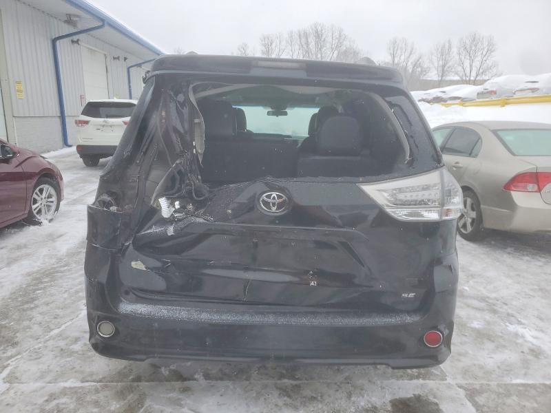 2011 Toyota Sienna se 8-passenger