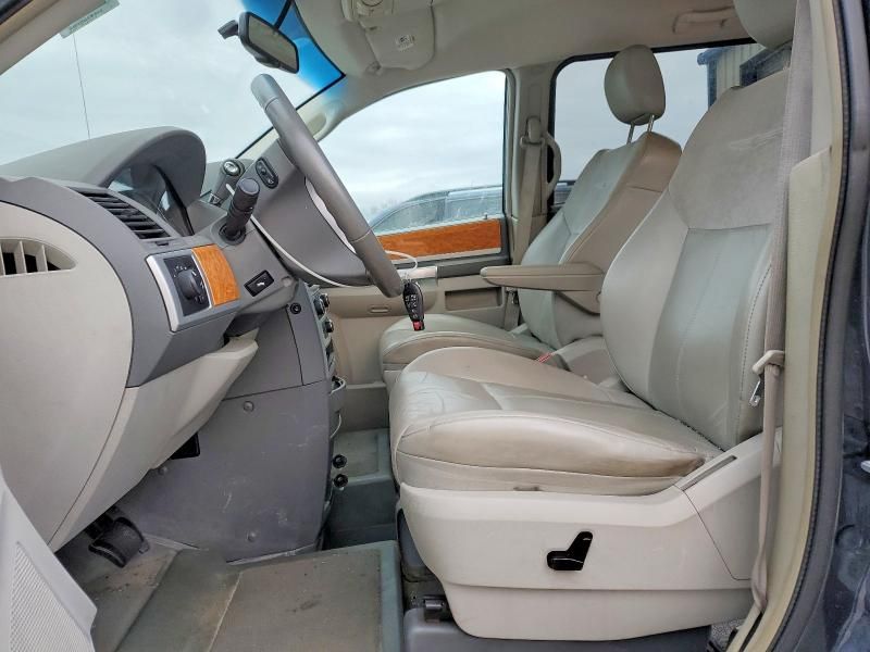 2008 Chrysler Town & Country Limited