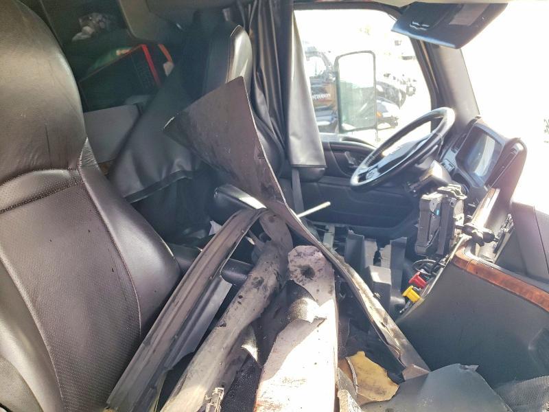 2019 International Lt625 Semi Truck