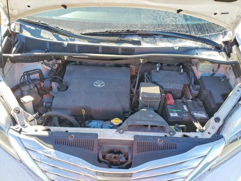 2015 Toyota Sienna xle