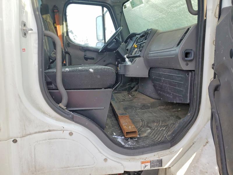 2017 Freightliner Business Class M2 Flatbed Truck