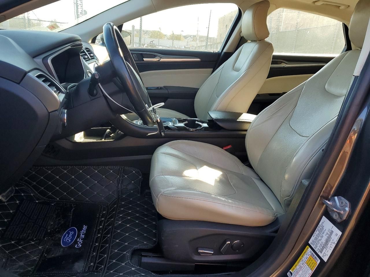 2015 Ford Fusion Titanium hev