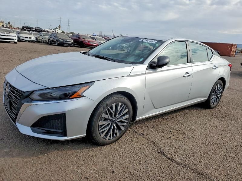 2025 Nissan Altima sv