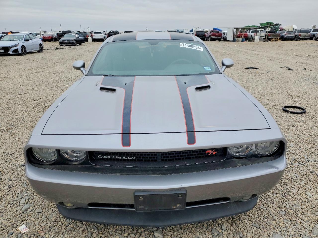 2014 Dodge Challenger r