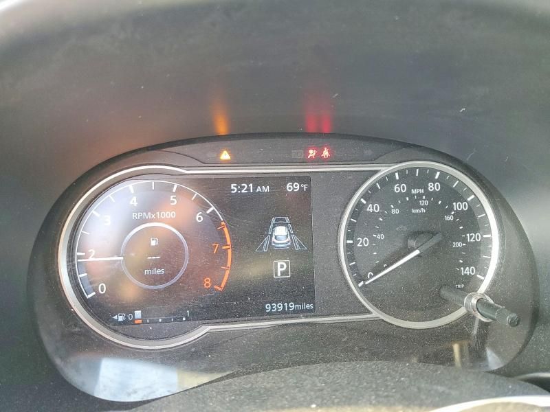 2020 Nissan Kicks sr