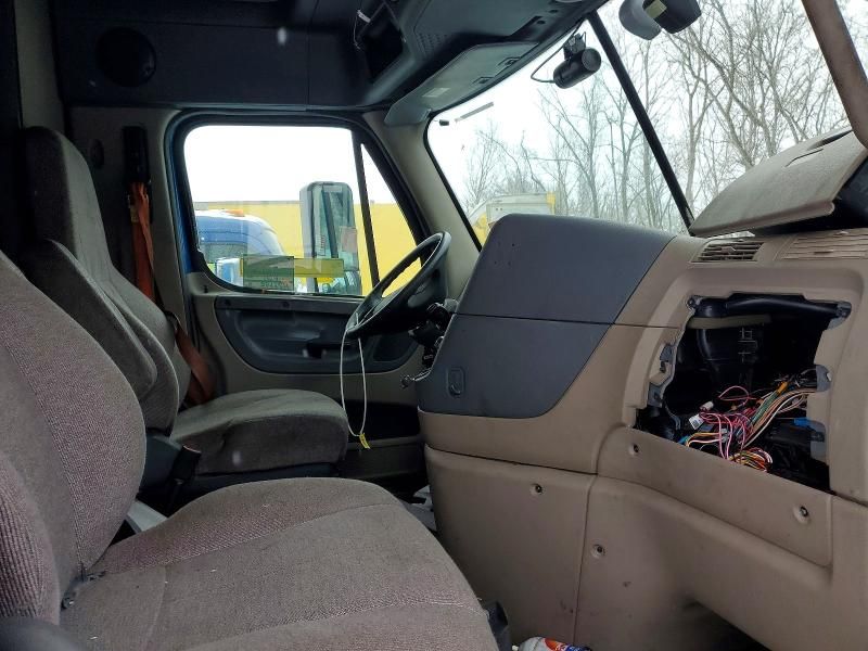 2017 Freightliner Cascadia 125 Semi Truck