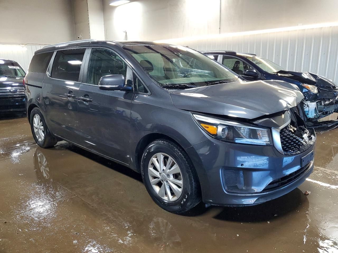 2017 KIA Sedona lx