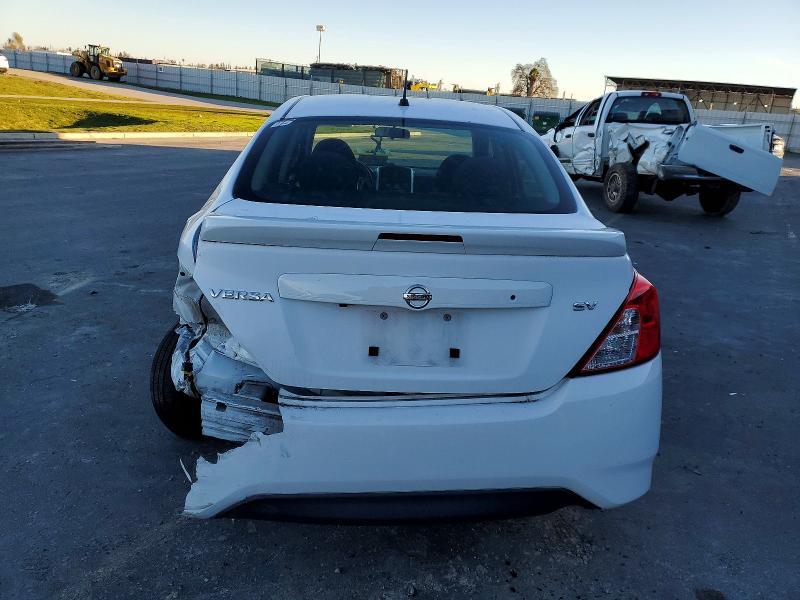 2019 Nissan Versa