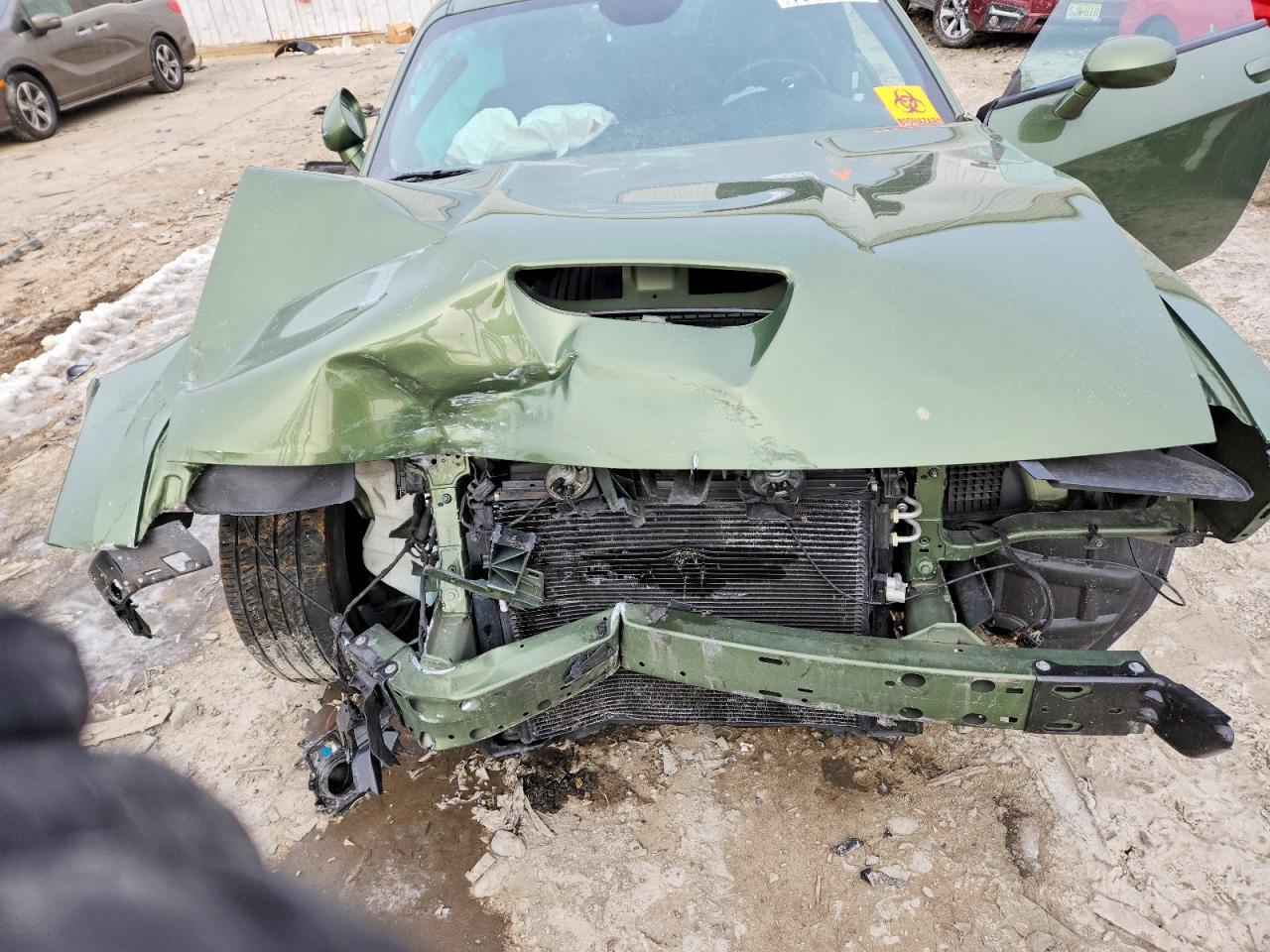 2022 Dodge Challenger r