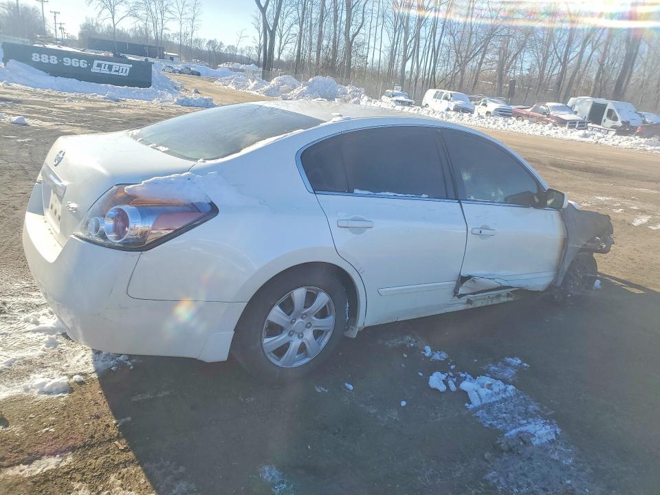 2010 Nissan Altima Base