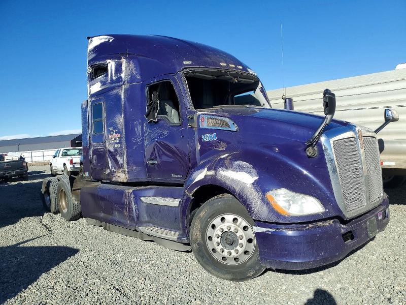 2020 Kenworth T680-Semi Truck