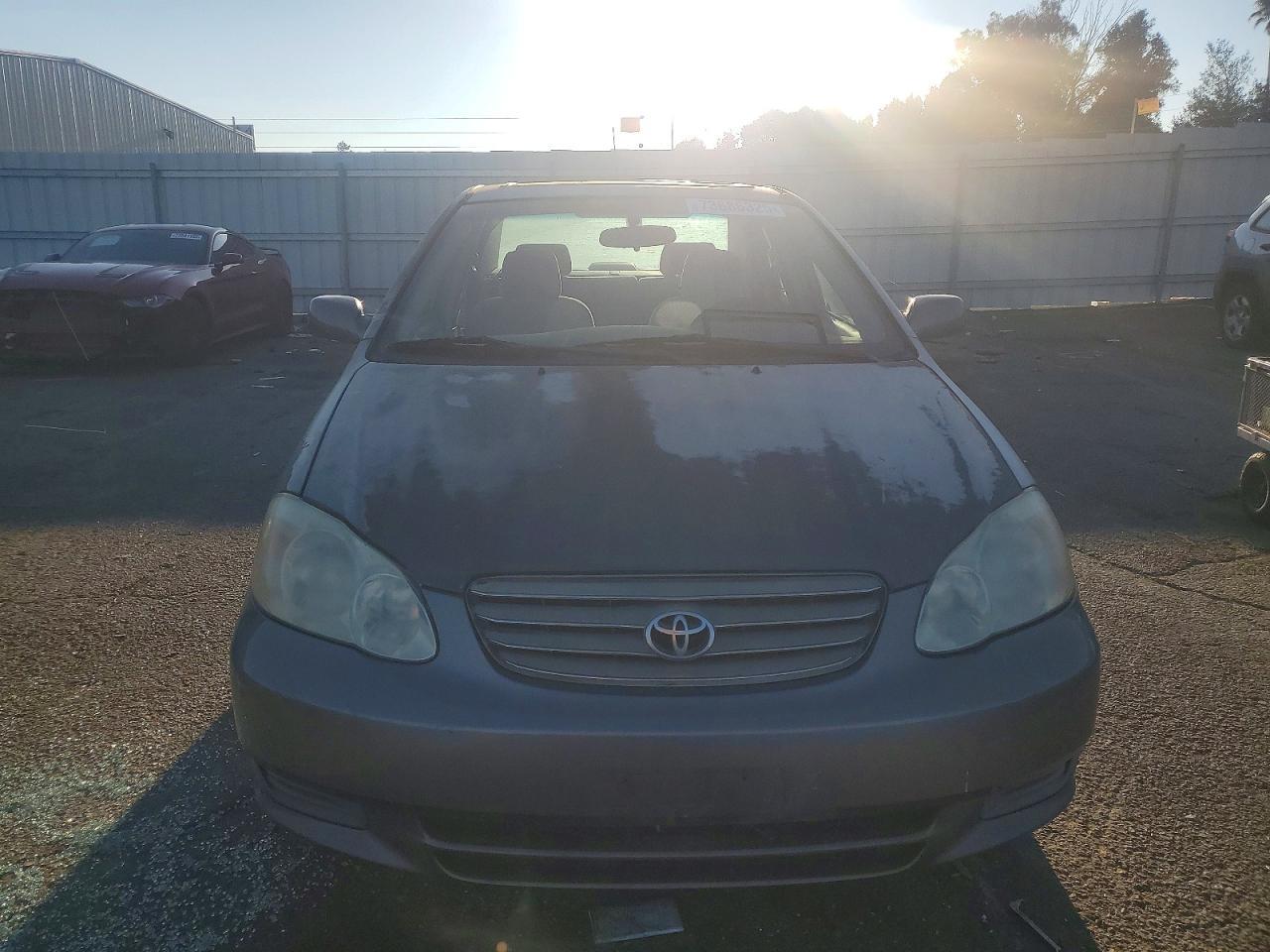 2003 Toyota Corolla le