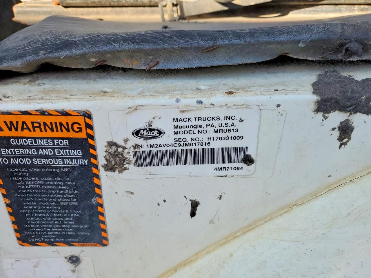 2018 Mack MRU613 Refuse Truck