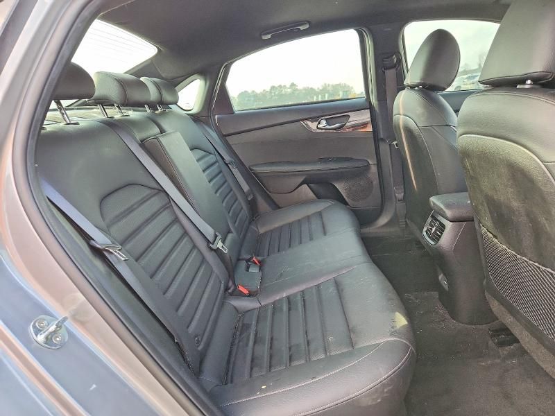 2022 KIA Forte gt Line