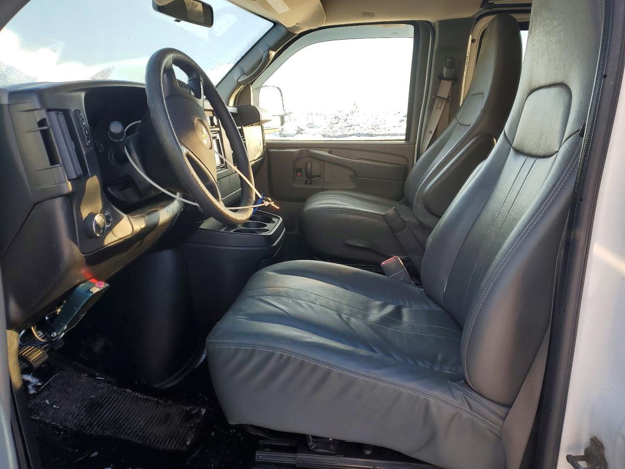 2014 Chevrolet Express G2500 Delivery Van