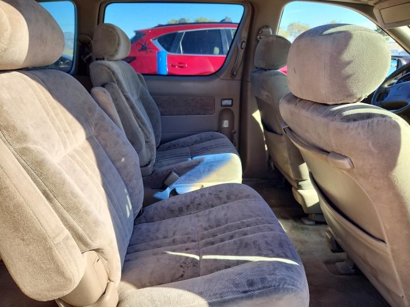 2002 Toyota Sienna le