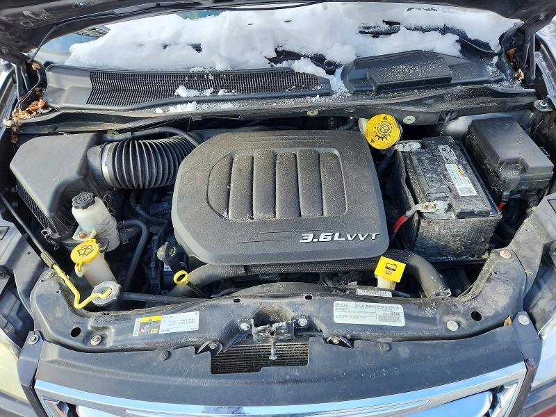 2016 Chrysler Town & Country Touring