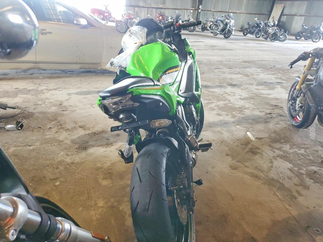 2025 Kawasaki EX650 P