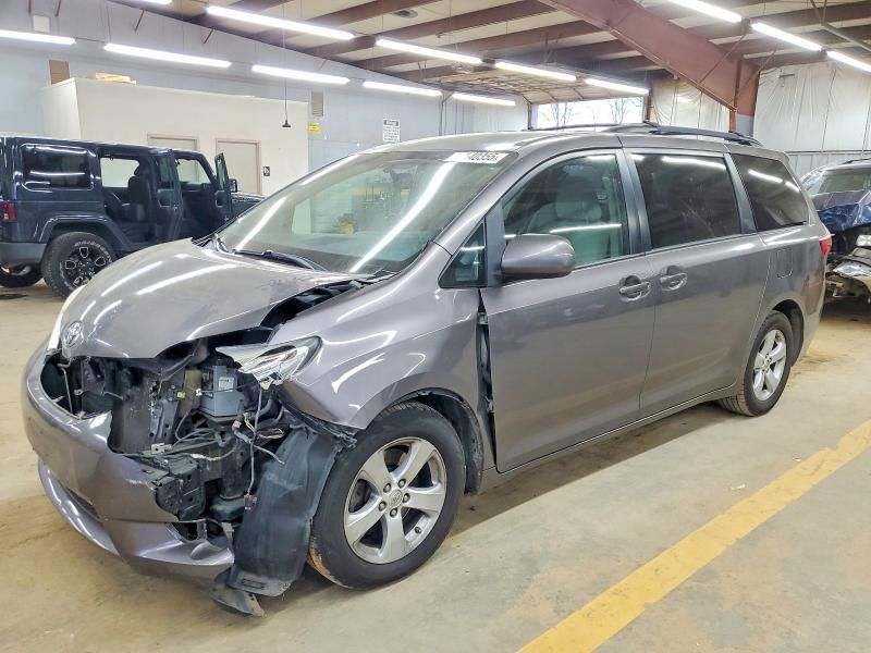 2017 Toyota Sienna le