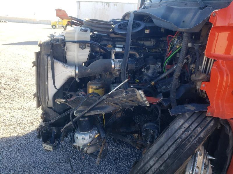 2016 Freigliner 2016 Freightliner Cascadia 125 Semi Truck