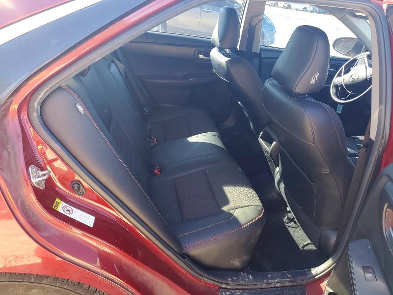 2015 Toyota Camry Hybrid
