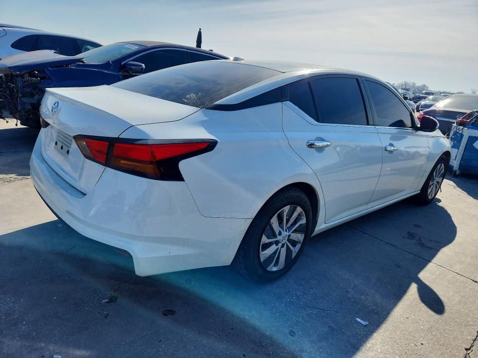 2020 Nissan Altima s