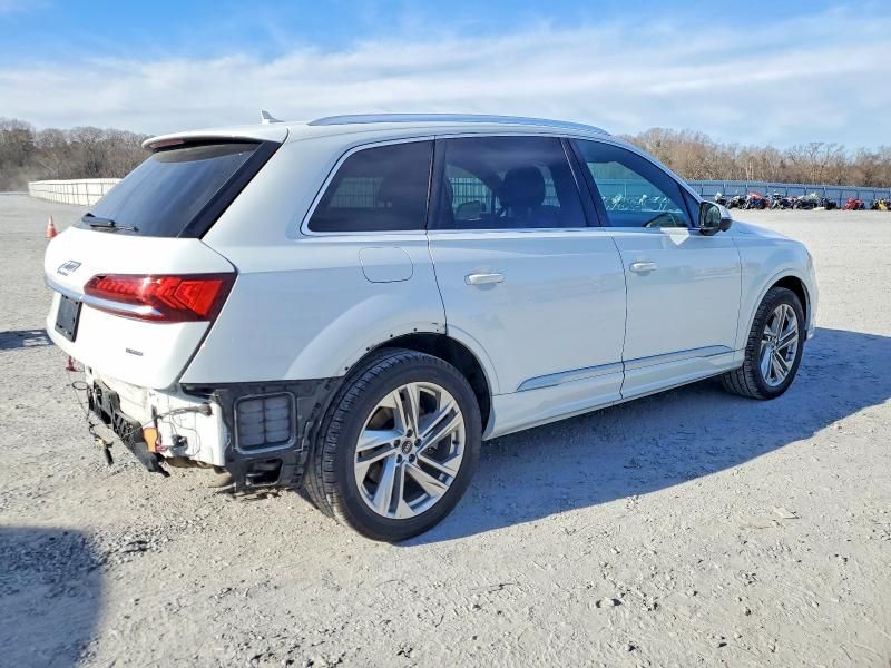 2021 Audi Q7 Premium Plus