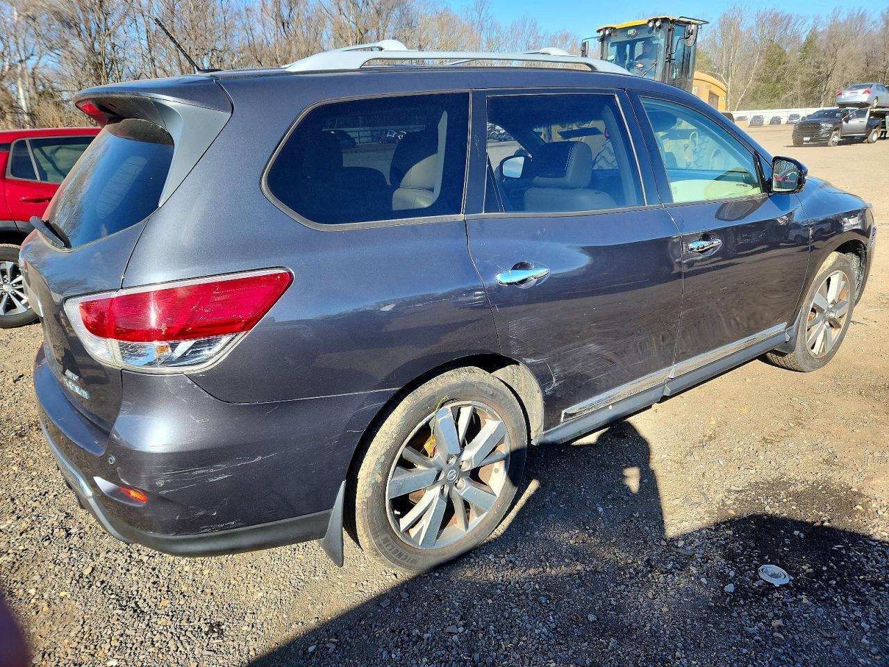 2013 Nissan Pathfinder s