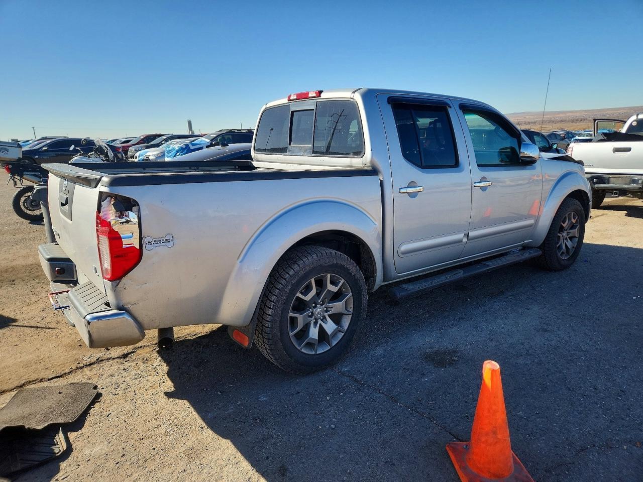 2015 Niss Frontier s