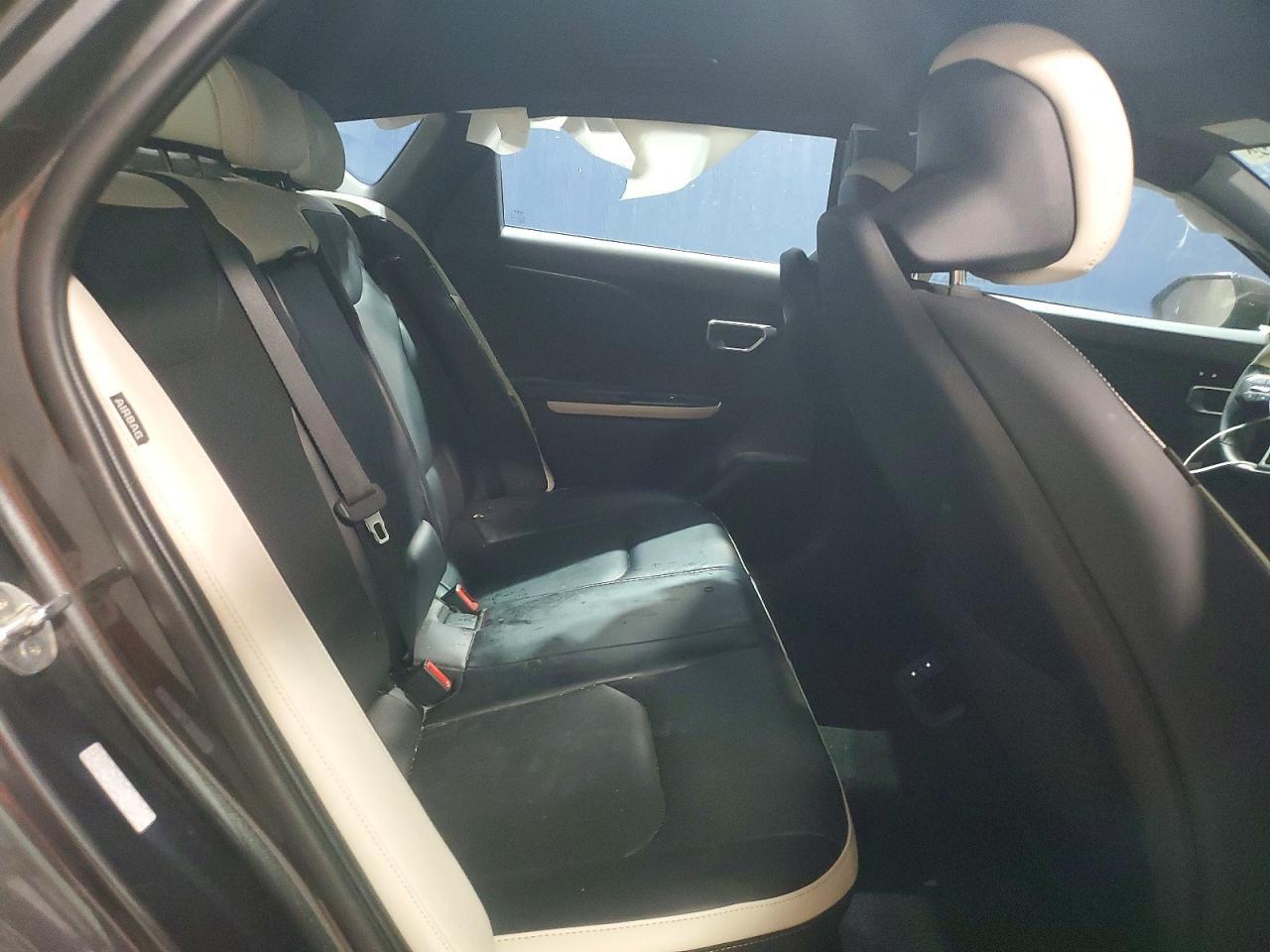 2025 KIA K4 gt Line