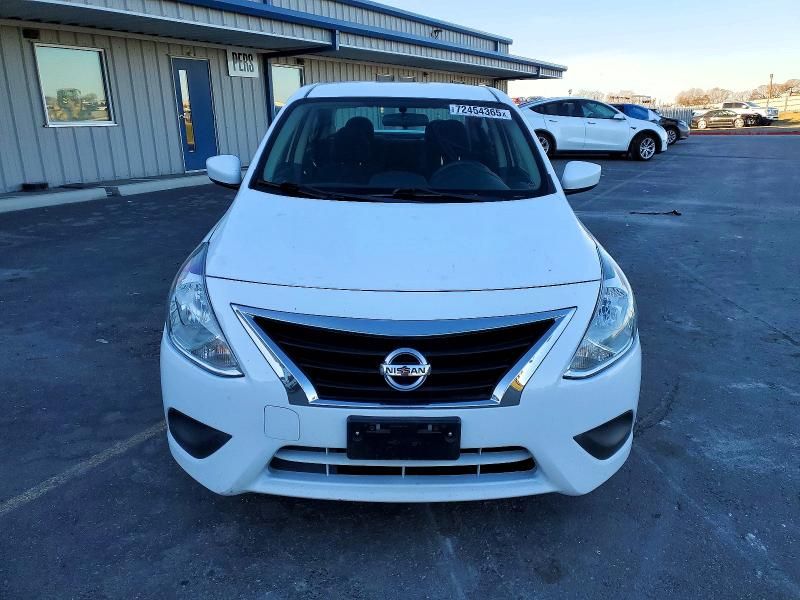 2019 Nissan Versa