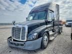 2016 Freightliner Cascadia 1-semi Truck