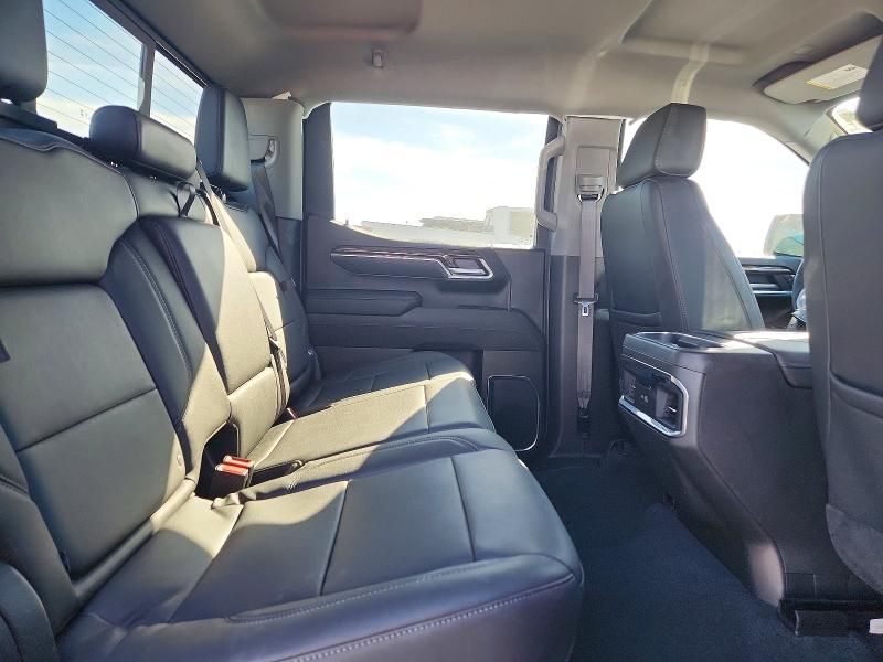 2025 GMC Sierra C1500 Elevation